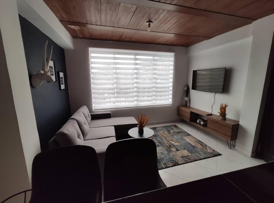 Acogedor Cerca A Provenza Poblado 372 Sf1